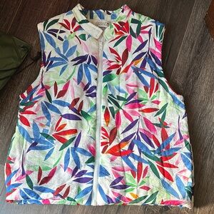 Molly Bracken Women's Zip Up Vest Top Jacket Leaf Print Multicolored